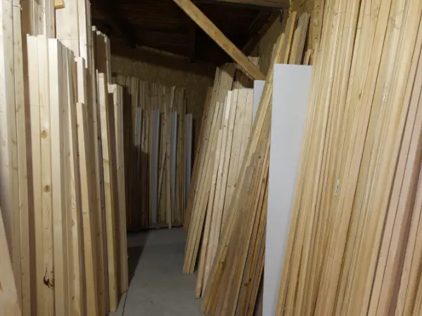 Dzia艂 z wa艂kami sosnowymi struganymi (heblowanymi) w sklepie stacjonarnym ABC Drewno Krak贸w.